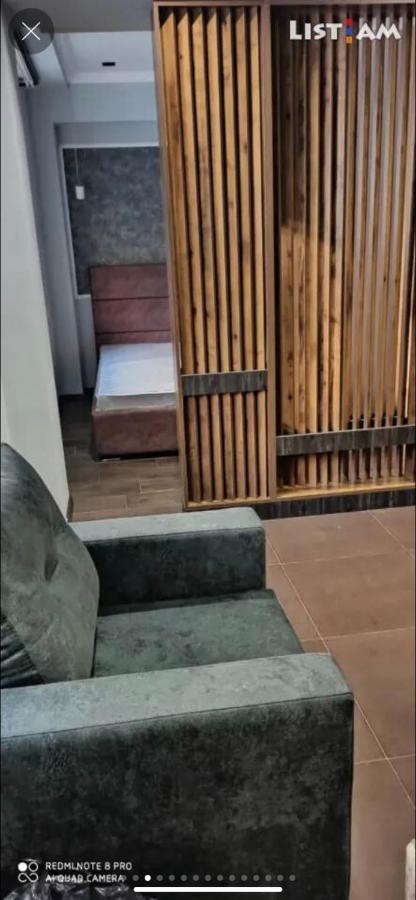 One Central Apartment Jerevan Buitenkant foto