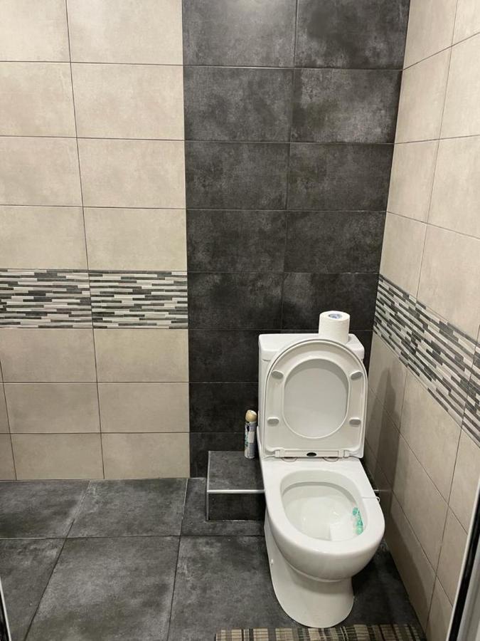 One Central Apartment Jerevan Buitenkant foto