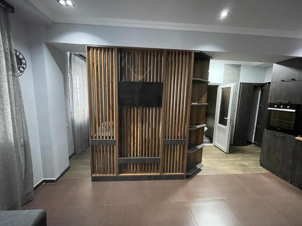 One Central Apartment Jerevan Buitenkant foto