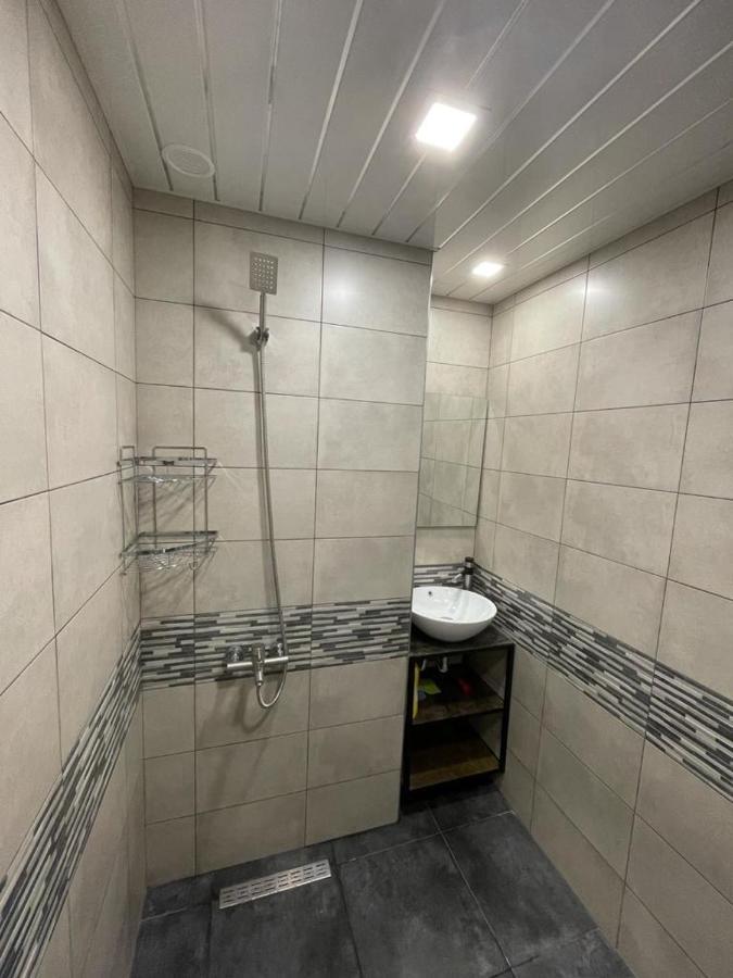 One Central Apartment Jerevan Buitenkant foto